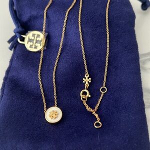 💛Tory Burch Necklace!